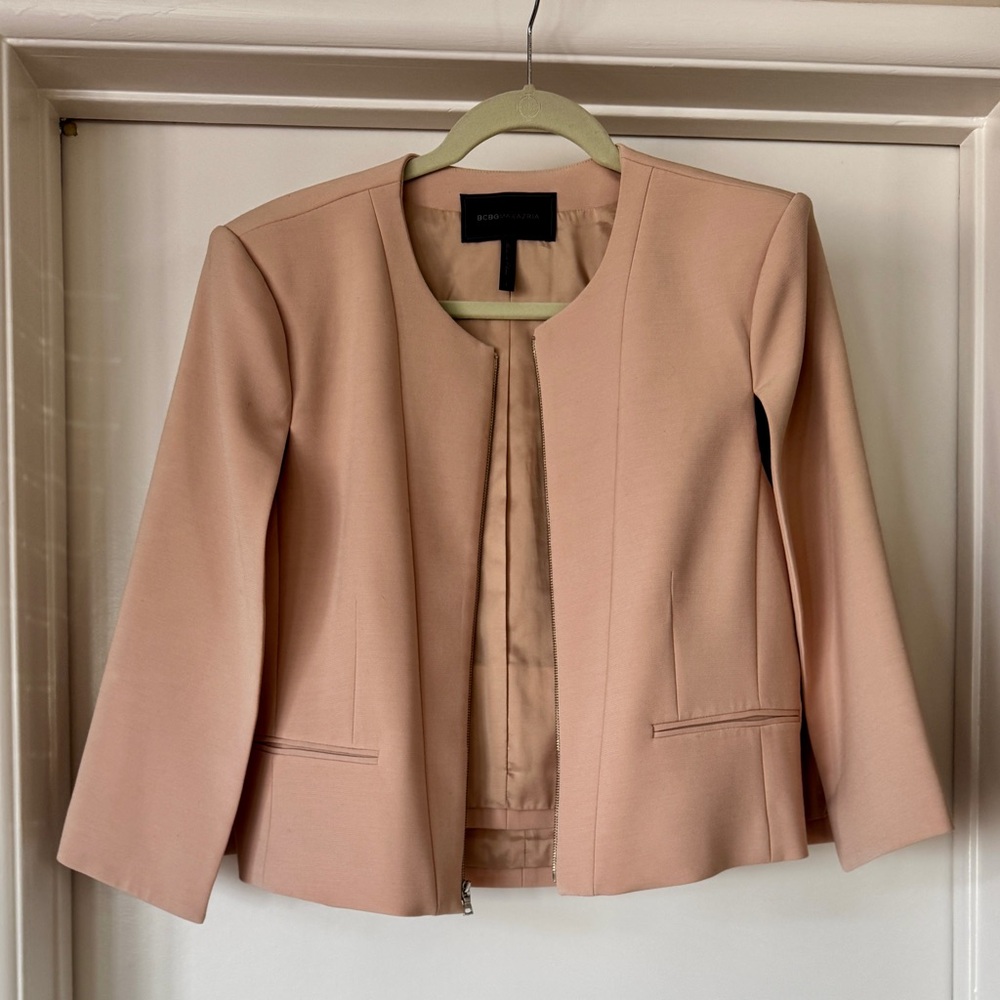 BCBGMaxAzria Women's Blazer in Soft Pink
